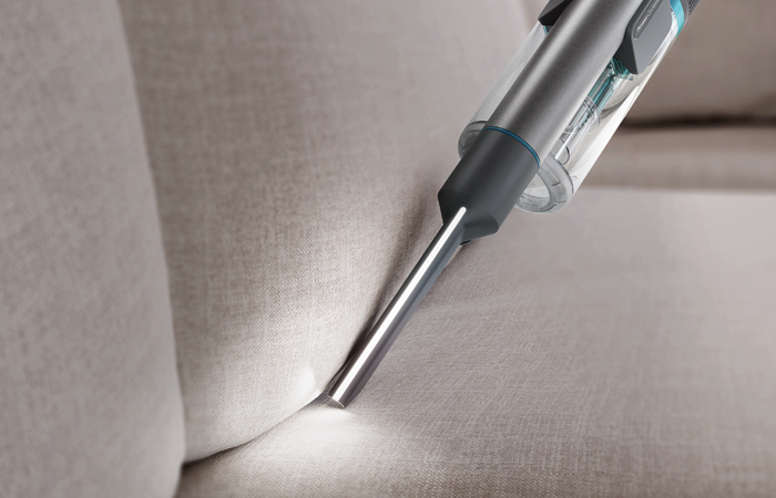 LED svjetla u usisnom nastavku otkrivaju skrivenu pra&scaron;inu i prljav&scaron;tinu